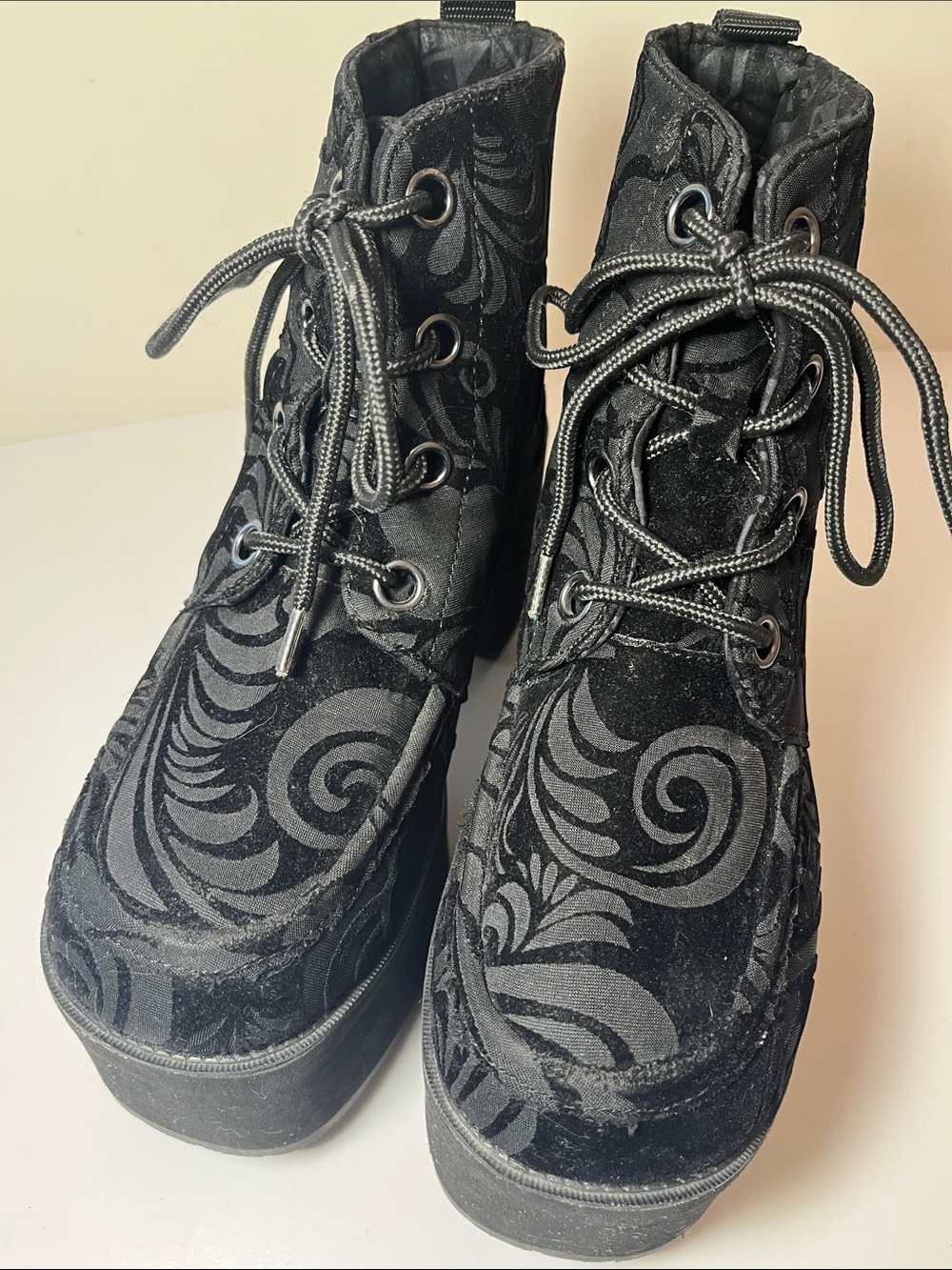 T.U.K. Velvet Burnout Nosebleeds Ankle Boots, size 9, black platforms